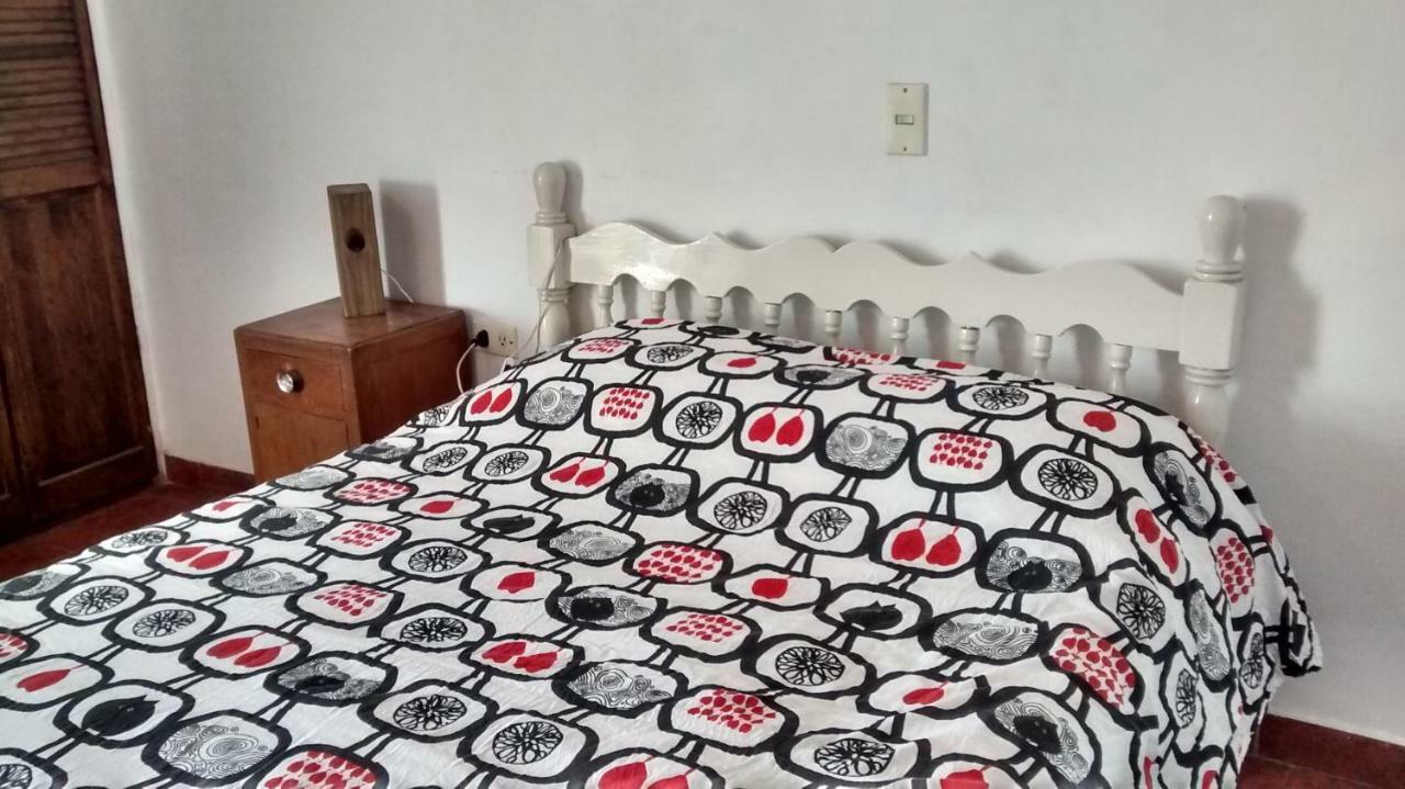 צ'ולולה Hostal El Cascabel מראה חיצוני תמונה